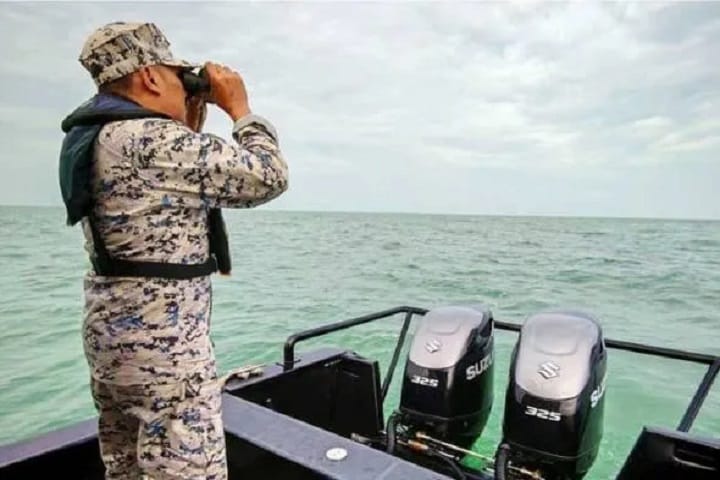 No New Clues as Search for Missing Fishermen Continues off Batu Pahat